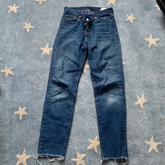 Levi Denim Jeans - Excellent Condition - Picture 5 of 9